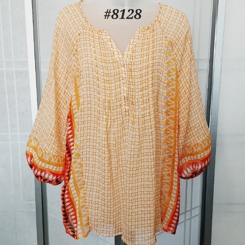 Madison orange print light top 🤍XL